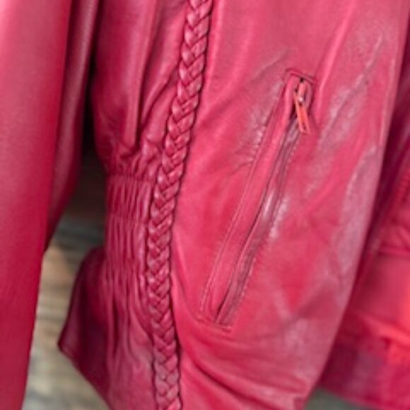 UNIC Women’s Scarlet Red Premium Leather Motorcycle Jacket – Lambskin – Size 3XL - Picture 2 of 6